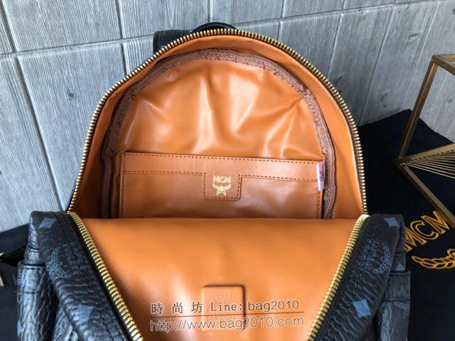 MCM雙肩背包 原單 Stark鉚釘雙肩背包 Visetos塗層材料 標誌性“M”字形多種金屬鉚釘 升級款 MCM女背包  mdmc1343